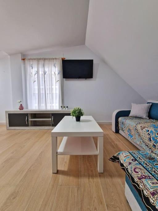 Encantador Duplex Para 6 A 1 Minuto De La Playa Benalmádena Εξωτερικό φωτογραφία